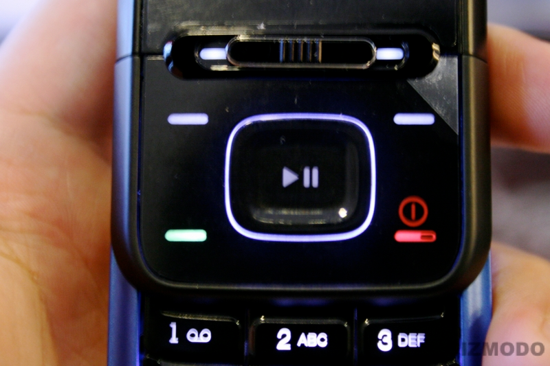 Illustration for article titled Hands On the Nokia XpressMusic 5310/5610 Cellphone (Verdict: Tight Design)